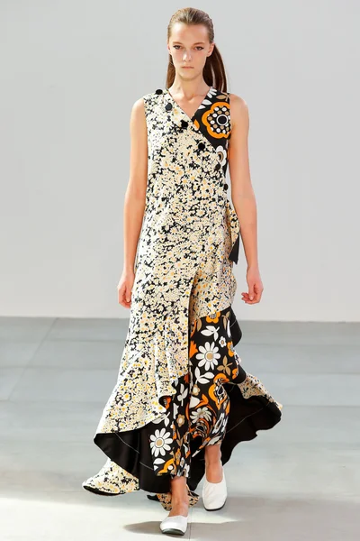 Look 28